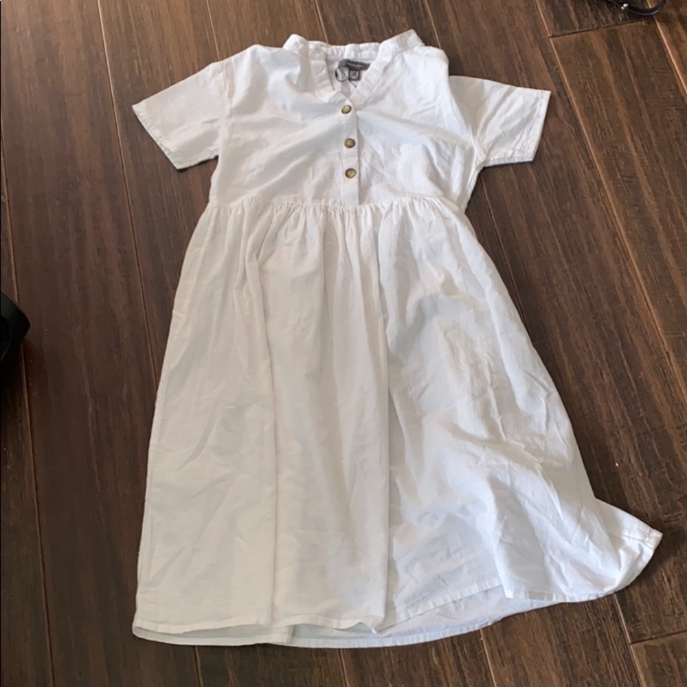 Primary white linen dress.